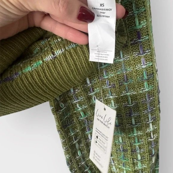 NEW Cupshe Rainbow Stitching Drop Sleeve Semi-cropped Sweater Size Small - Picture 8 of 11